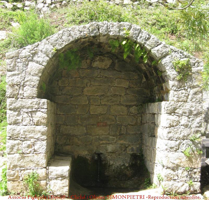 body painting de tornade, personnage marvel et comics faisant partie des x men. Bodypainting super heros realise pour un defile de marvel