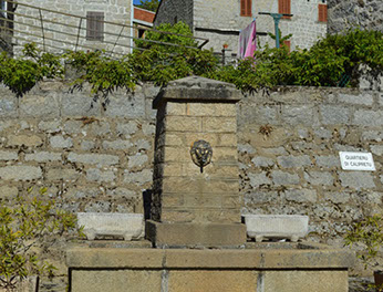 body painting de tornade, personnage marvel et comics faisant partie des x men. Bodypainting super heros realise pour un defile de marvel